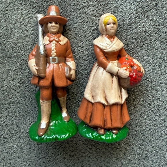 Vintage Ceramic Pilgrim Figurines Harvest Decor Fall Autumn Thanksgiving - Picture 1 of 4